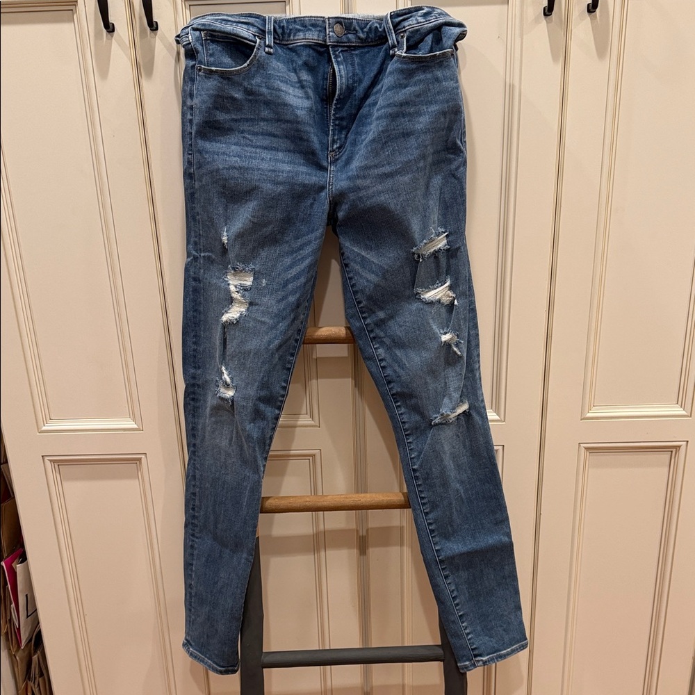 Abercrombie & Fitch Distressed Skinny Jeans in Blue